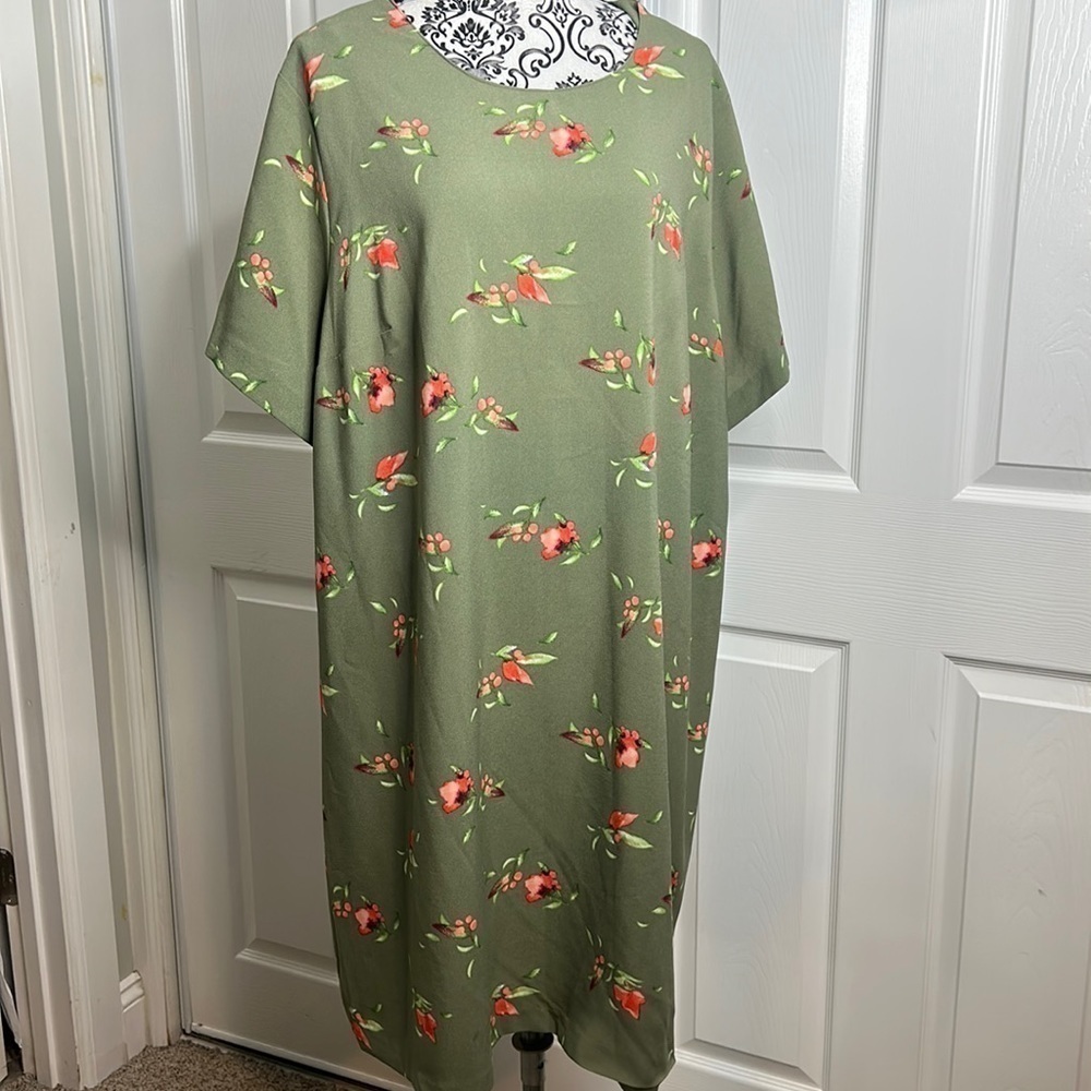 Ava & Viv‎ Floral Shift Dress 2X